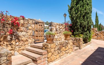 Property slide 38