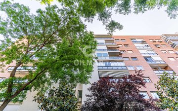Property slide 32