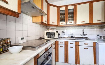 Property slide 20