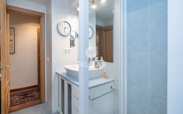 Property slide 25