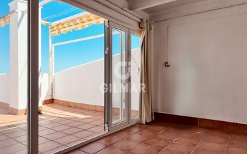 Property slide 10