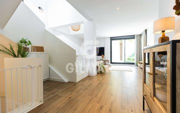 Property slide 28