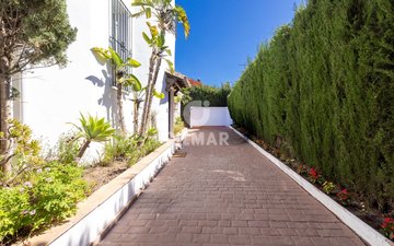 Property slide 48