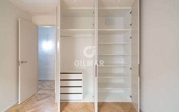 Property slide 32