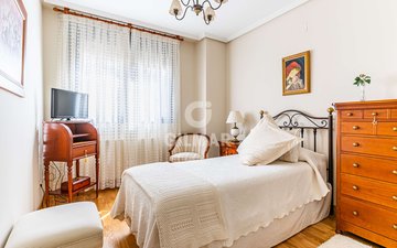 Property slide 20