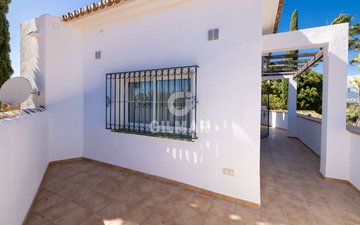 Property slide 44