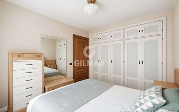 Property slide 32