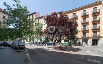 Property slide 32