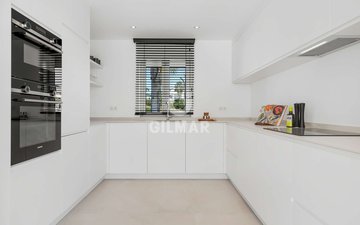 Property slide 46