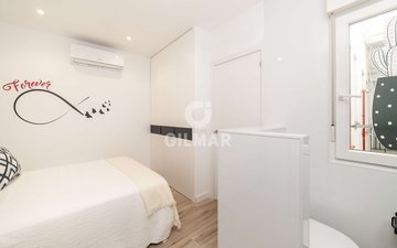 Property slide 32
