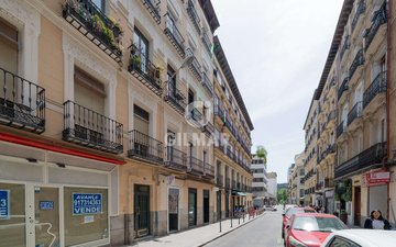 Property slide 42