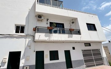 Property slide 22