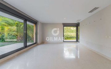 Property slide 10