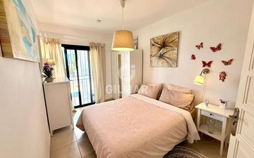 Property slide 18