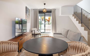 Property slide 10