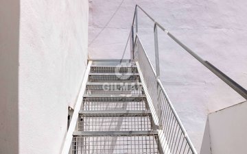 Property slide 32