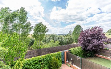 Property slide 33