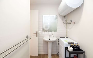 Property slide 44