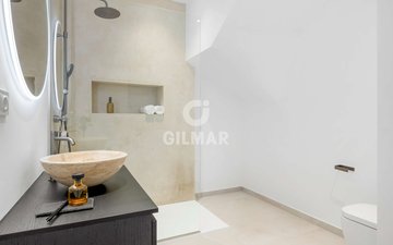 Property slide 32