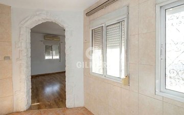 Property slide 16