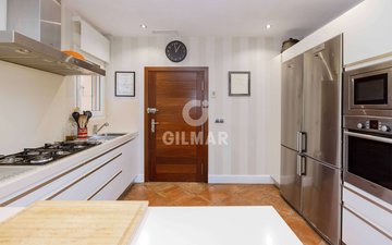 Property slide 32