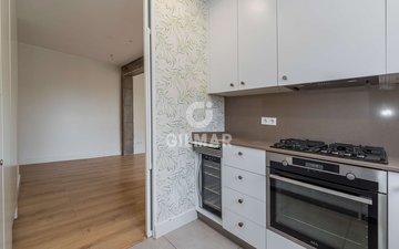 Property slide 16