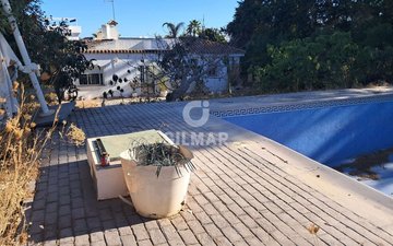 Property slide 10