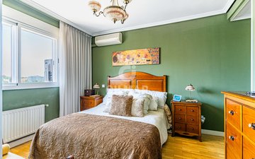 Property slide 22