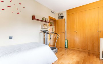 Property slide 24