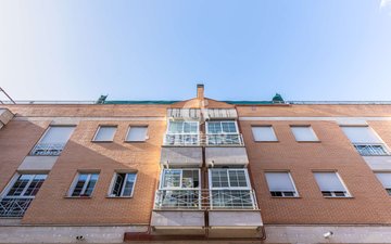 Property slide 32