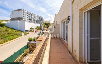 Property slide 32
