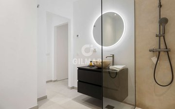 Property slide 31