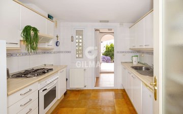 Property slide 10