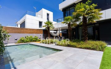 Property slide 5