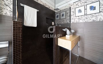 Property slide 24