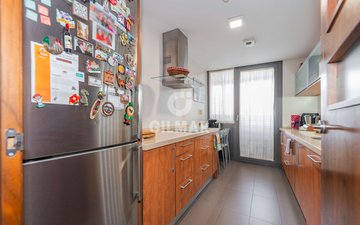 Property slide 19