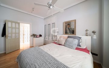 Property slide 32
