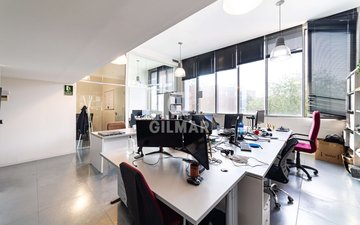 Property slide 25