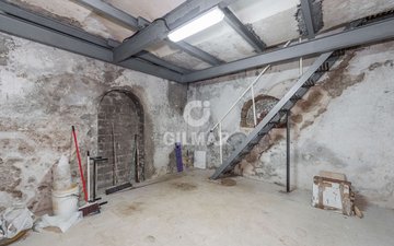 Property slide 7