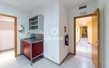 Property slide 32