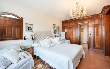 Property slide 16