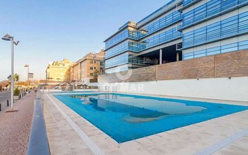 Property slide 32