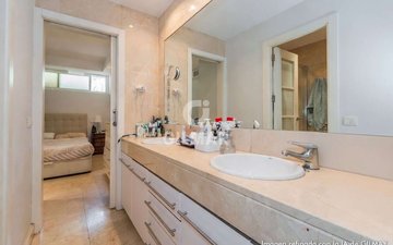 Property slide 10