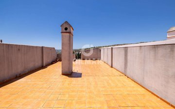 Property slide 32