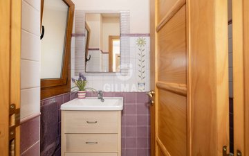 Property slide 25