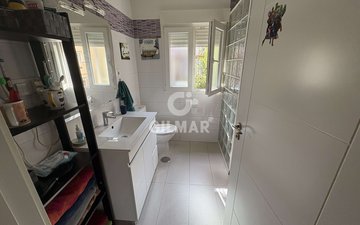 Property slide 10