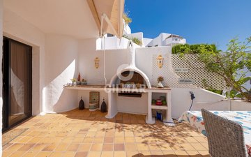 Property slide 10