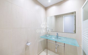 Property slide 21