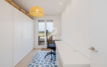 Property slide 22