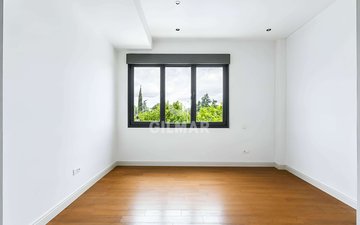 Property slide 20